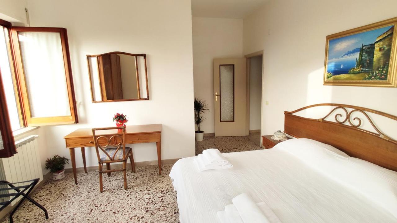 Ferienwohnung La Quiete A Un Passo Dal Centro Sorrent Exterior foto