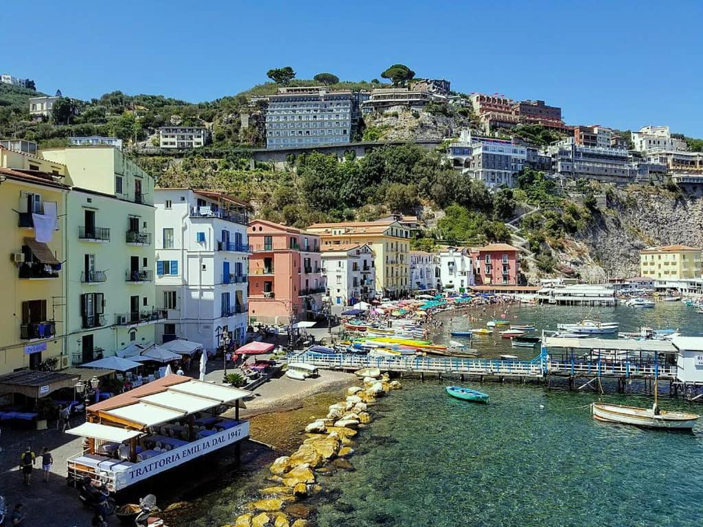 Ferienwohnung La Quiete A Un Passo Dal Centro Sorrent Exterior foto